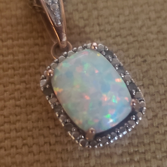 Jewelry - Gold Opal Necklace